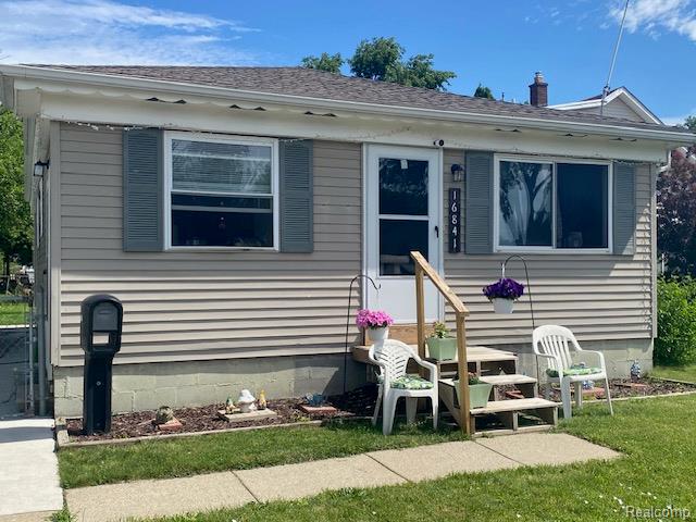 16841, Stephens, Eastpointe, Michigan, 48021
