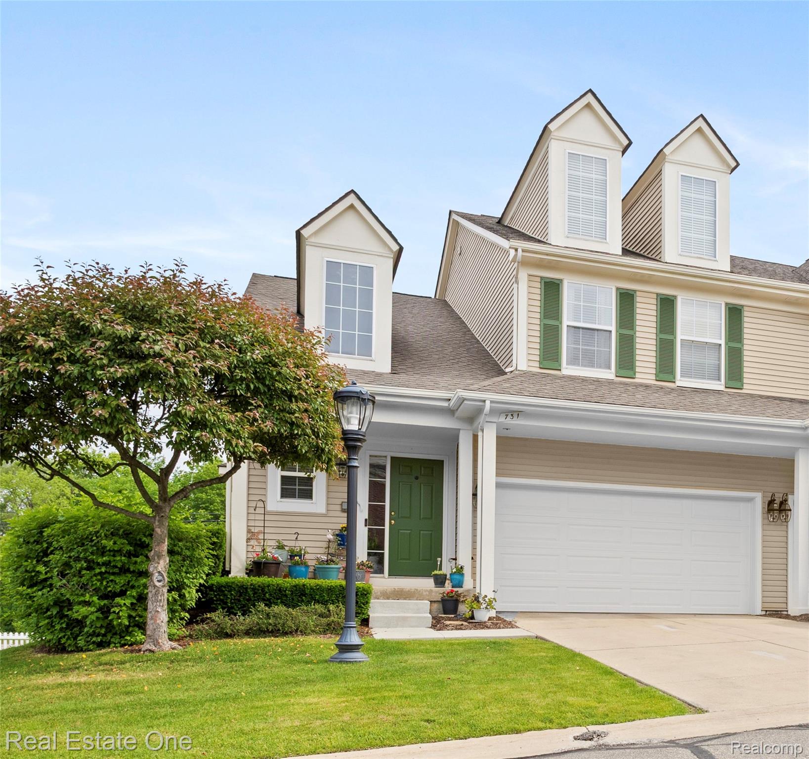 731, Bluff, Rochester Hills, Michigan, 48307