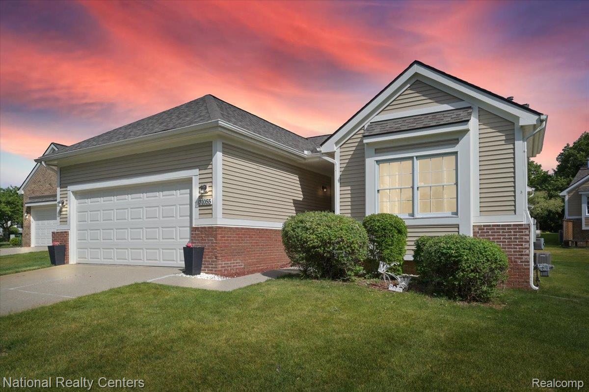 31055, Seneca, Novi, Michigan, 48377