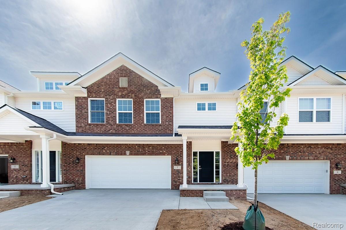 12 Grandview Circle, Grandview, #58, White Lake, Michigan, 48386