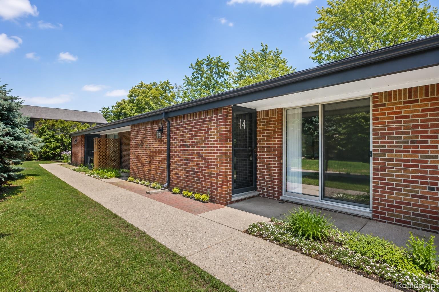 48770, Shelby Road, #14, Shelby Twp, Michigan, 48317