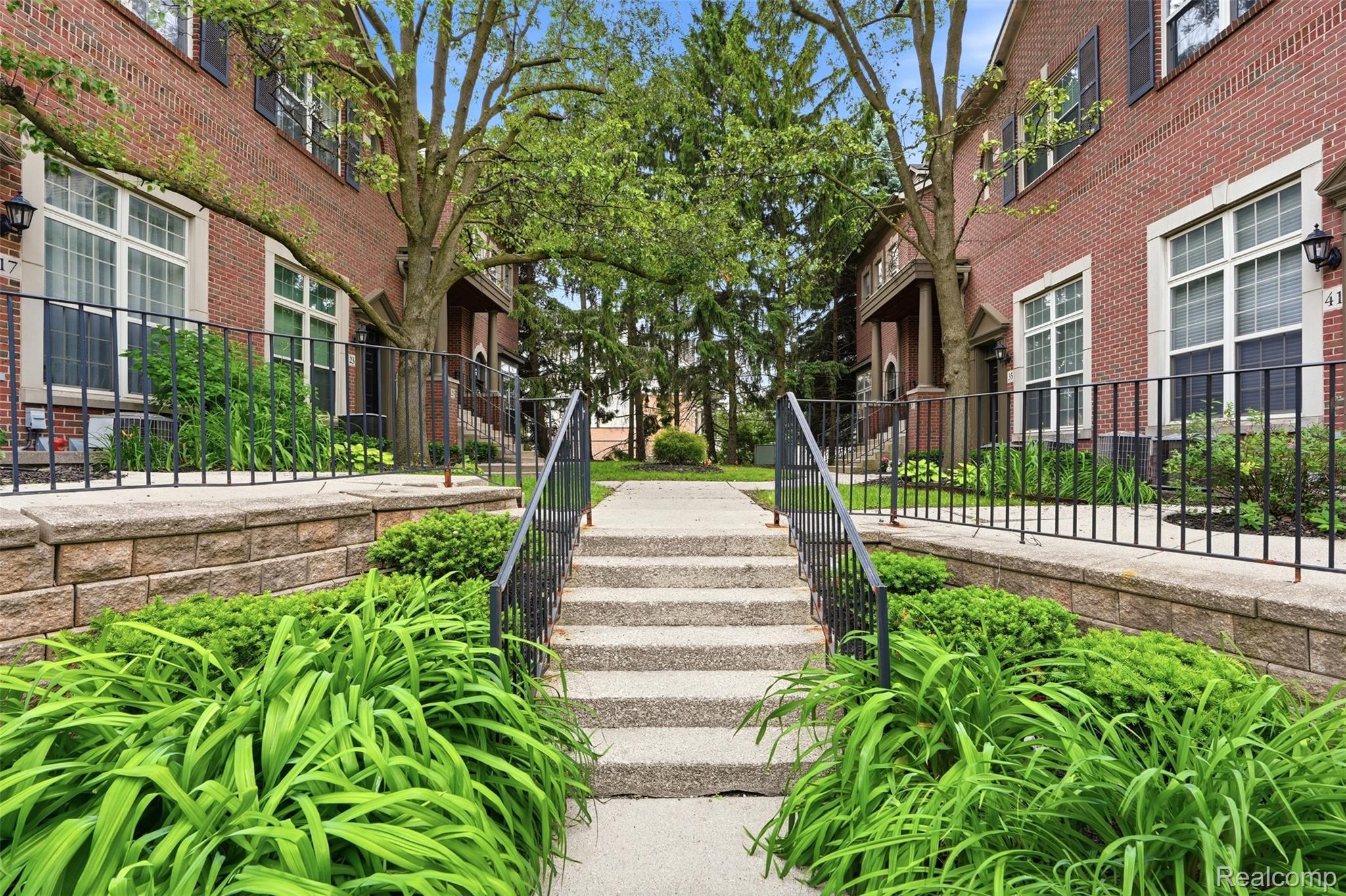 37, Village, Dearborn, Michigan, 48124