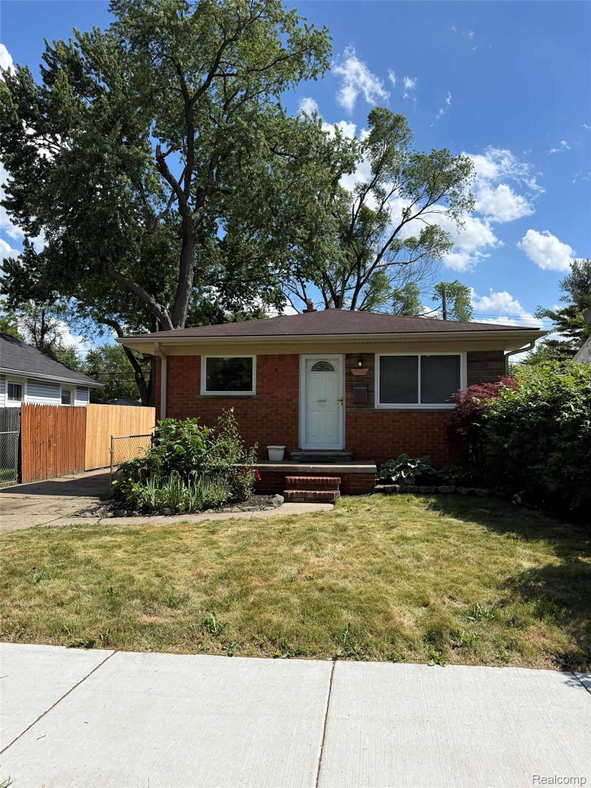 1512, Jarvis, Hazel Park, Michigan, 48030