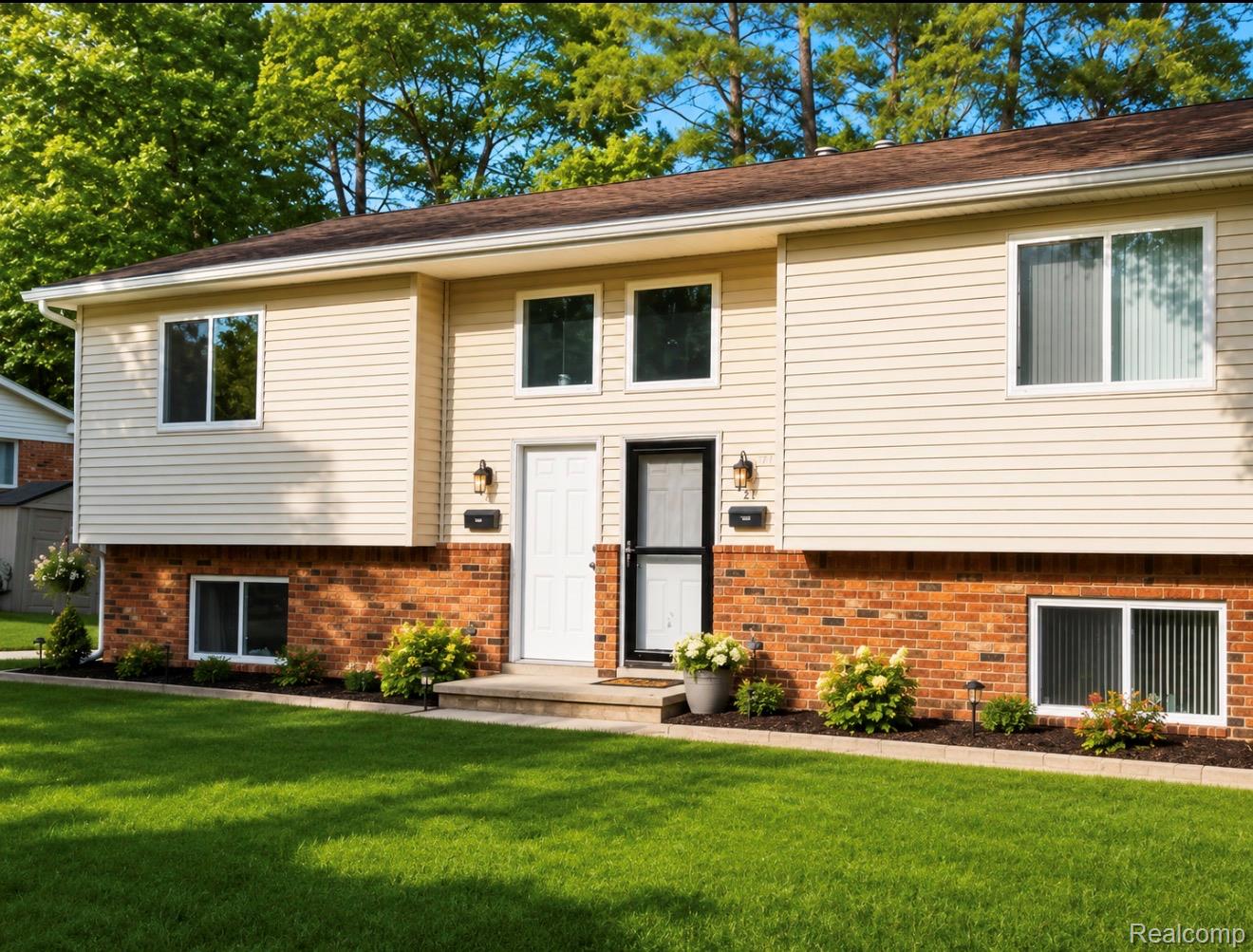 211, Hacker, Rochester, Michigan, 48307