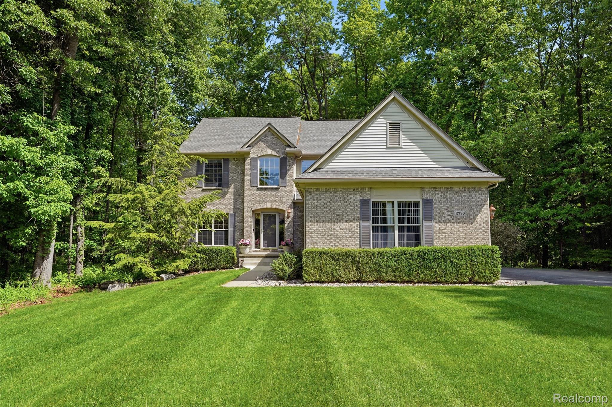 2790, Pine Bluffs Ct., Highland, Michigan, 48357
