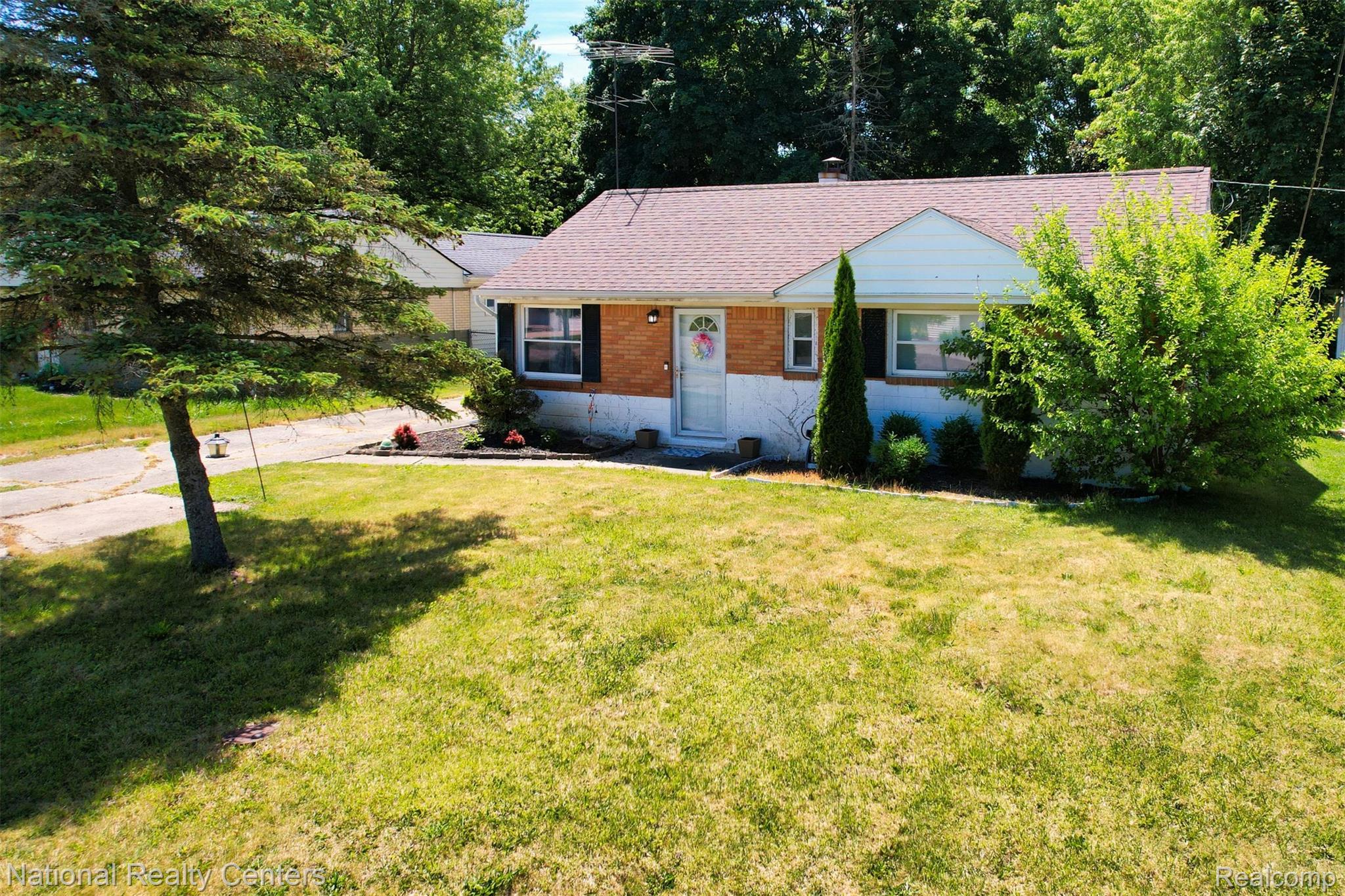 2316, Rollins, Grand Blanc, Michigan, 48439