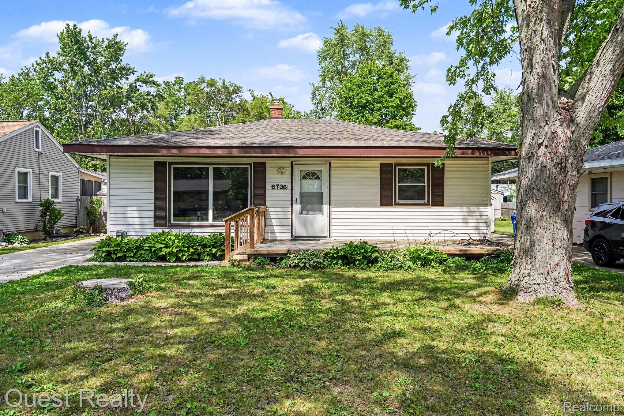 6736, Cloverton, Waterford, Michigan, 48329