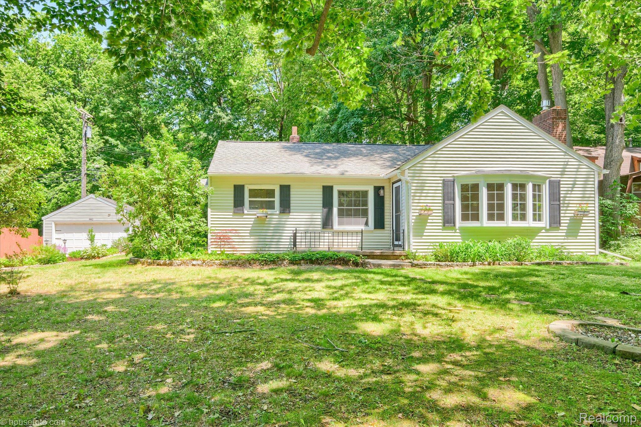 580, Almont, Imlay City, Michigan, 48444