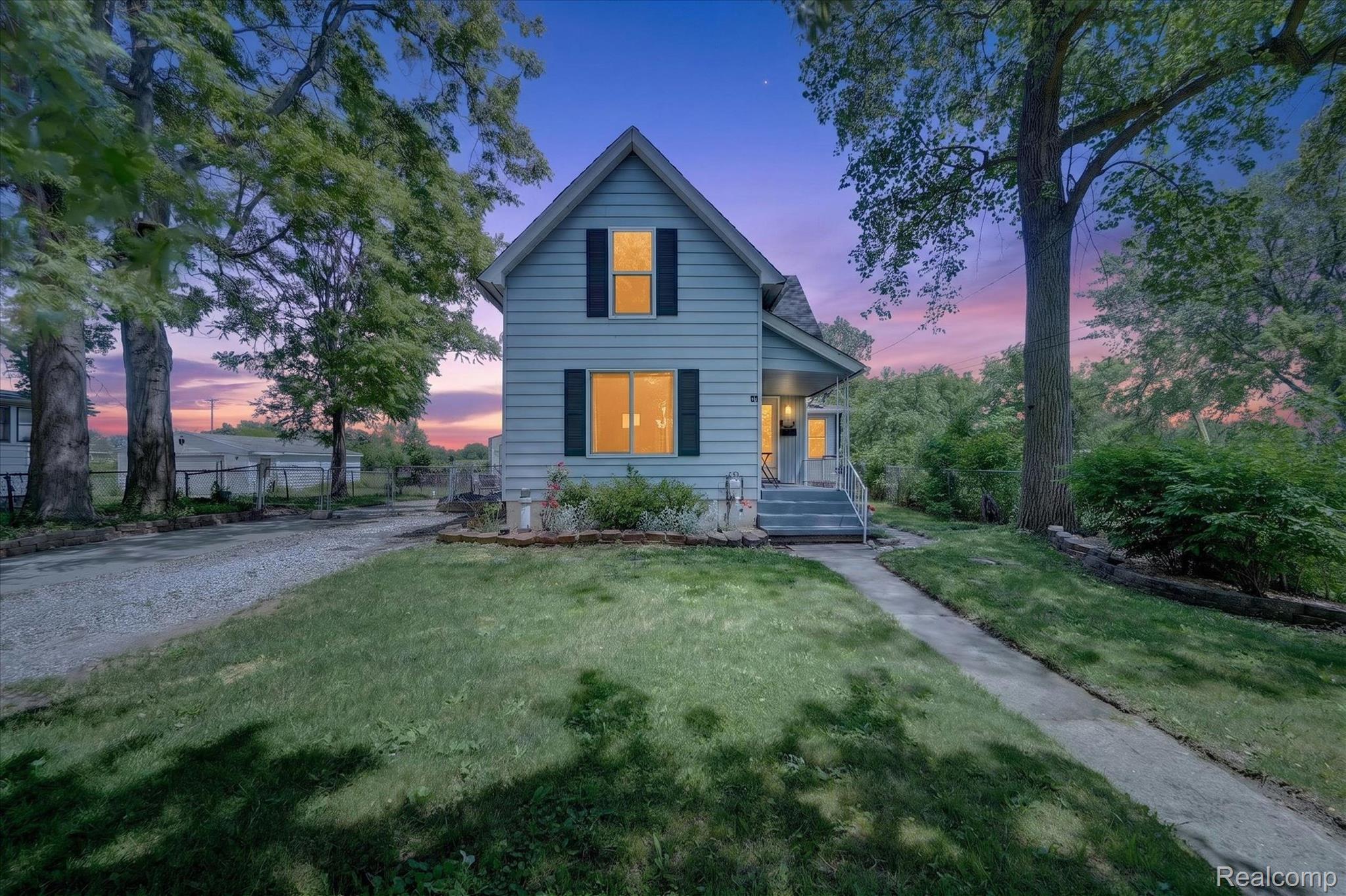 47, Avery, Mt. Clemens, Michigan, 48043