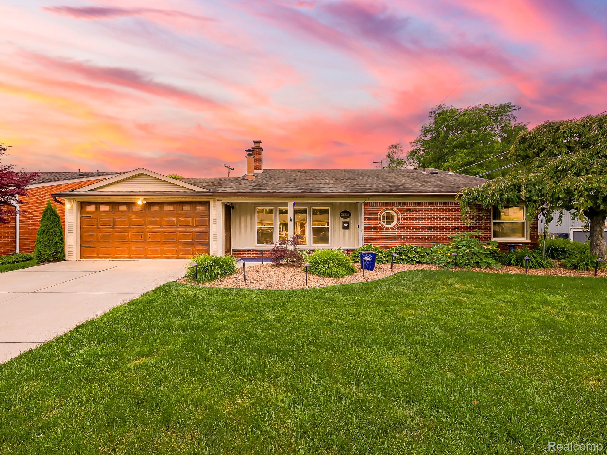 29835, Hillbrook, Livonia, Michigan, 48152