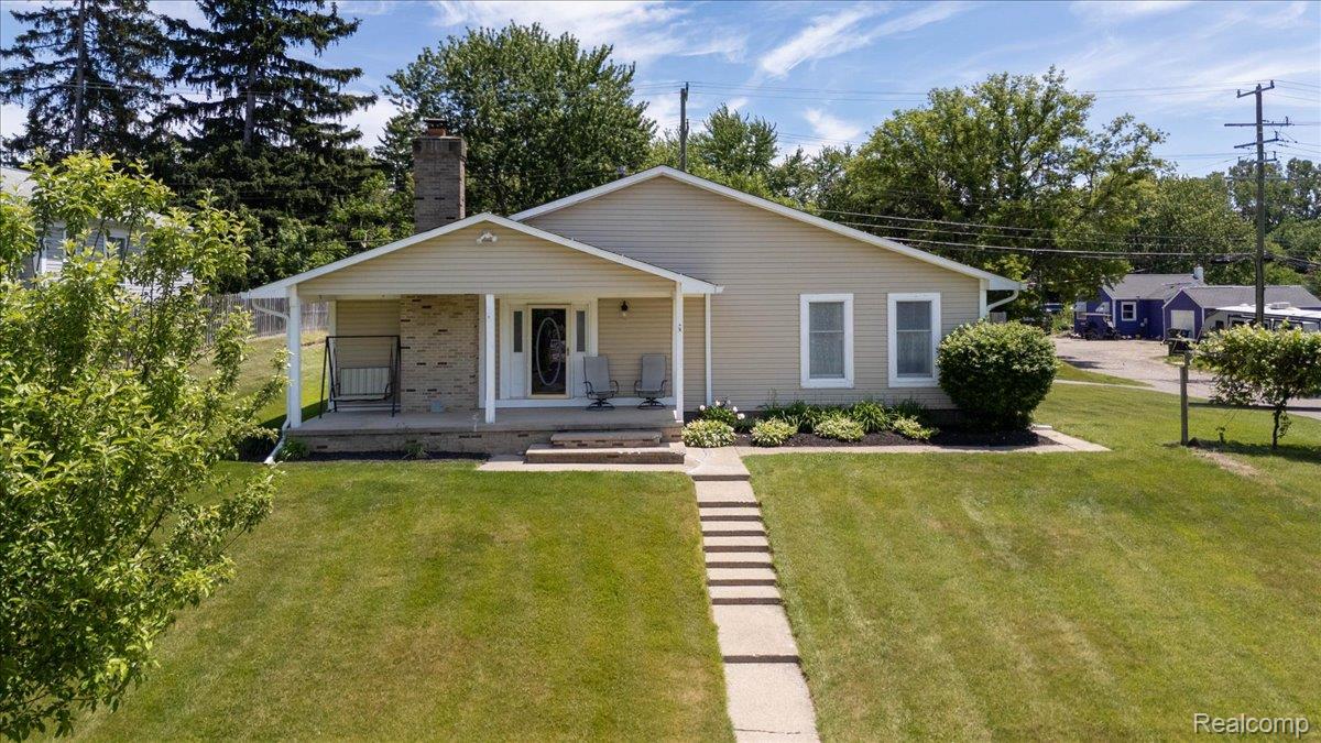 795, Hogarth, Waterford, Michigan, 48328