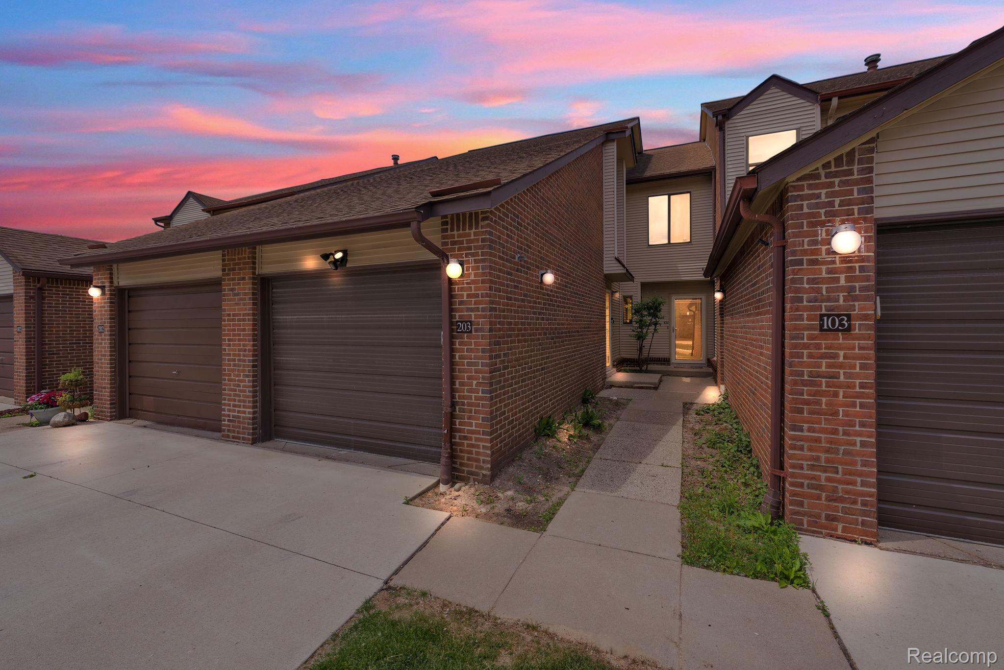 6689, Ridgefield, #203, West Bloomfield, Michigan, 48322