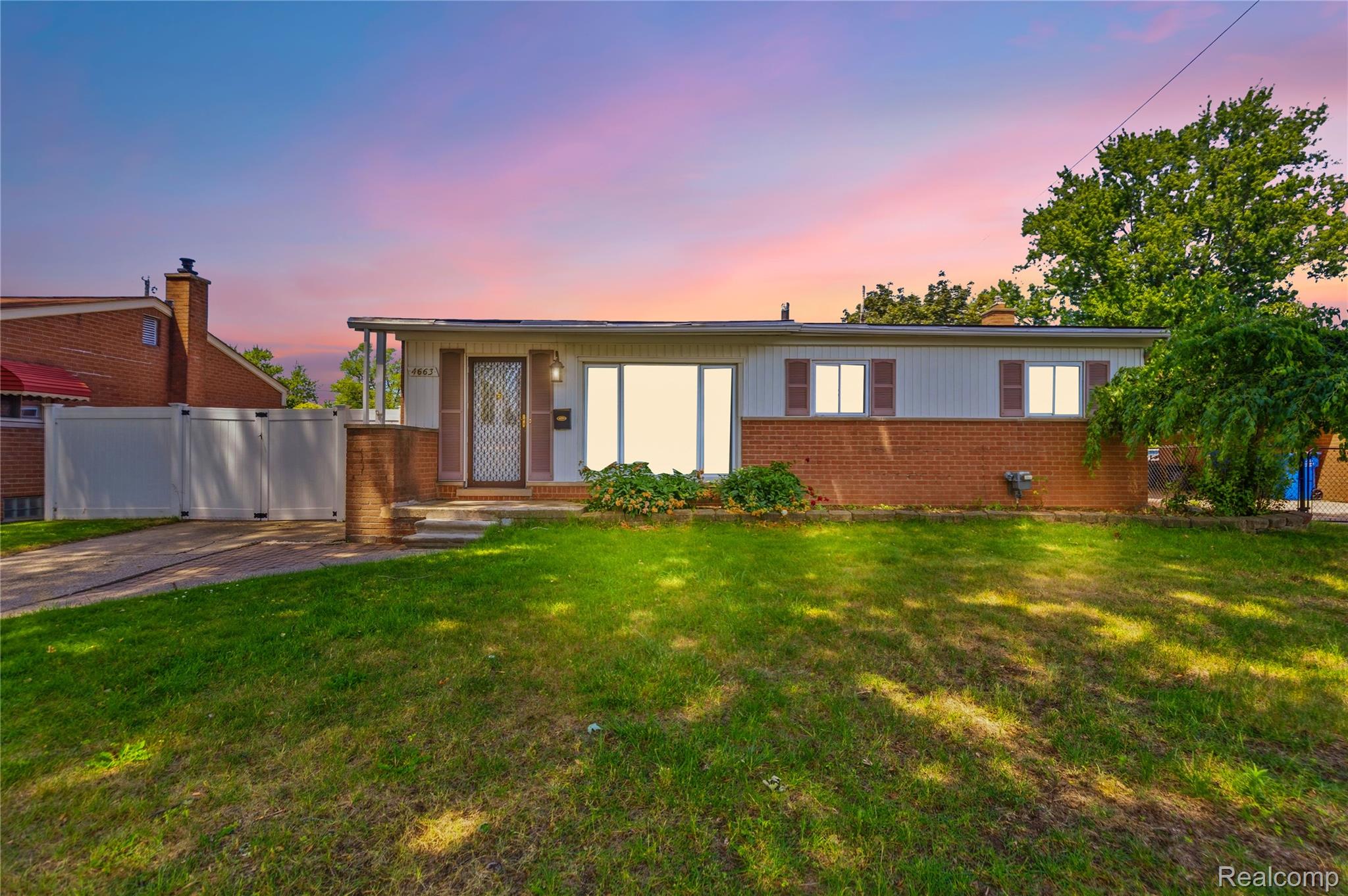 4663, Buchanan, Warren, Michigan, 48092