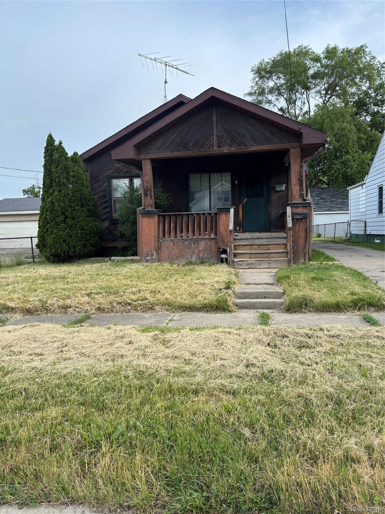 1122, Simcoe, Flint, Michigan, 48507