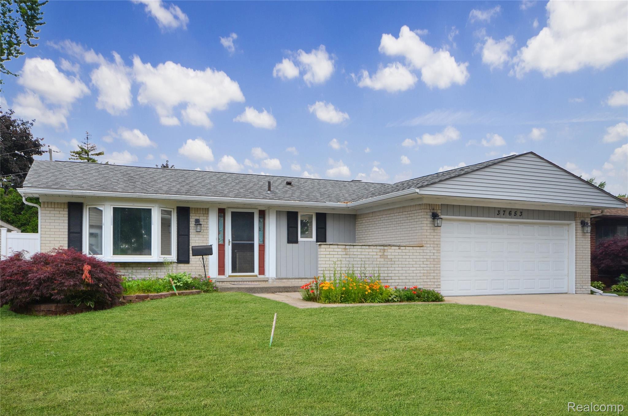 37653, Longacre, Sterling Heights, Michigan, 48312