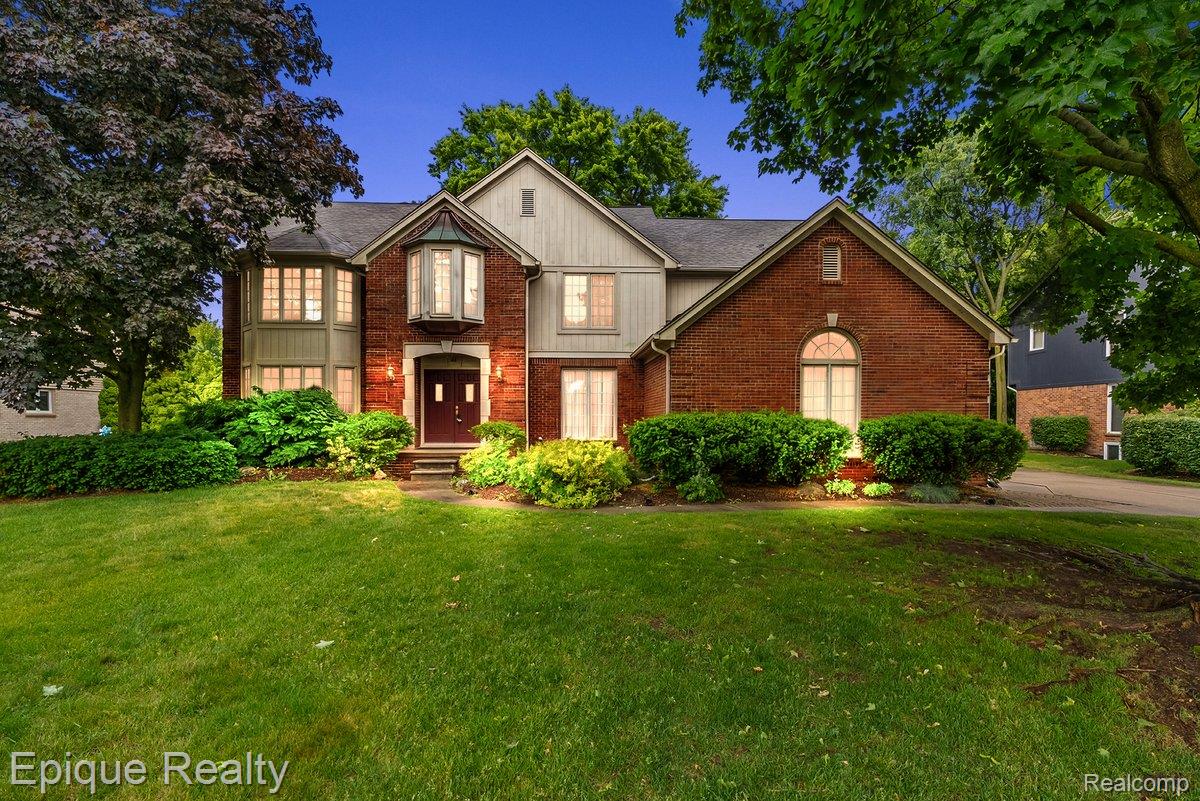 1719, Hickory Bark, Bloomfield Hills, Michigan, 48304