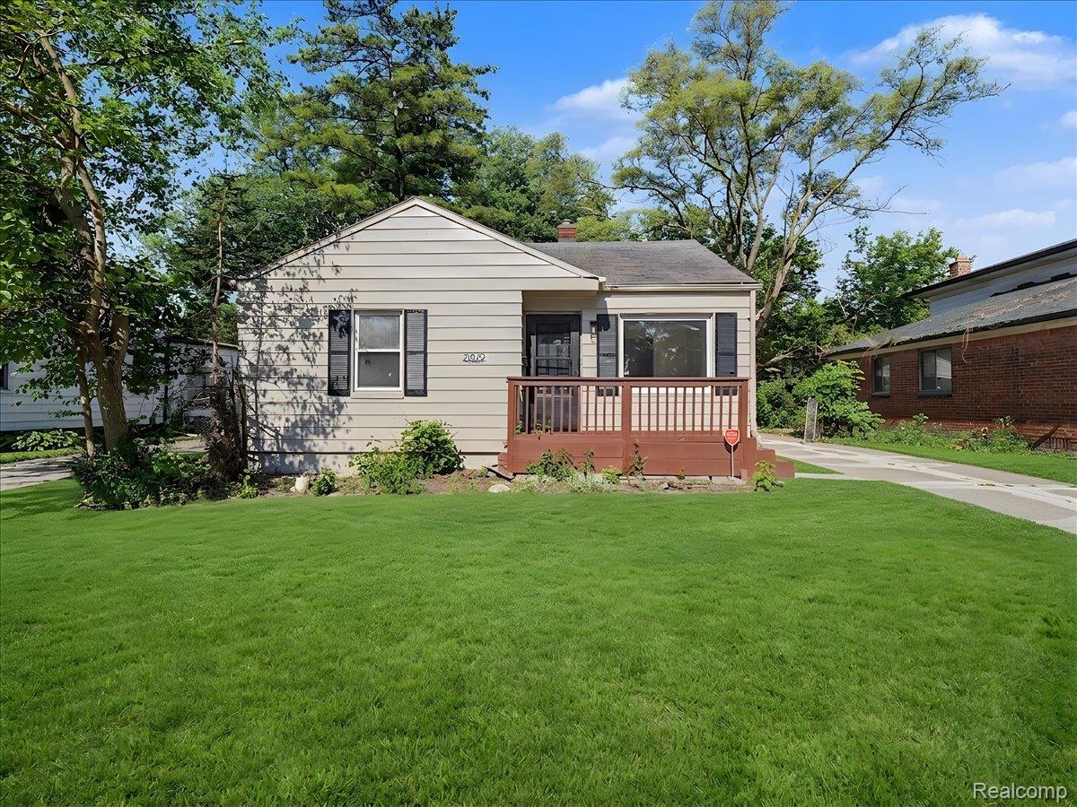 21829, Shakespeare, Eastpointe, Michigan, 48021