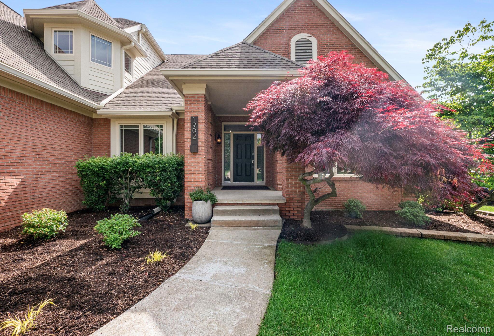 1902, Grayslake, Rochester Hills, Michigan, 48306