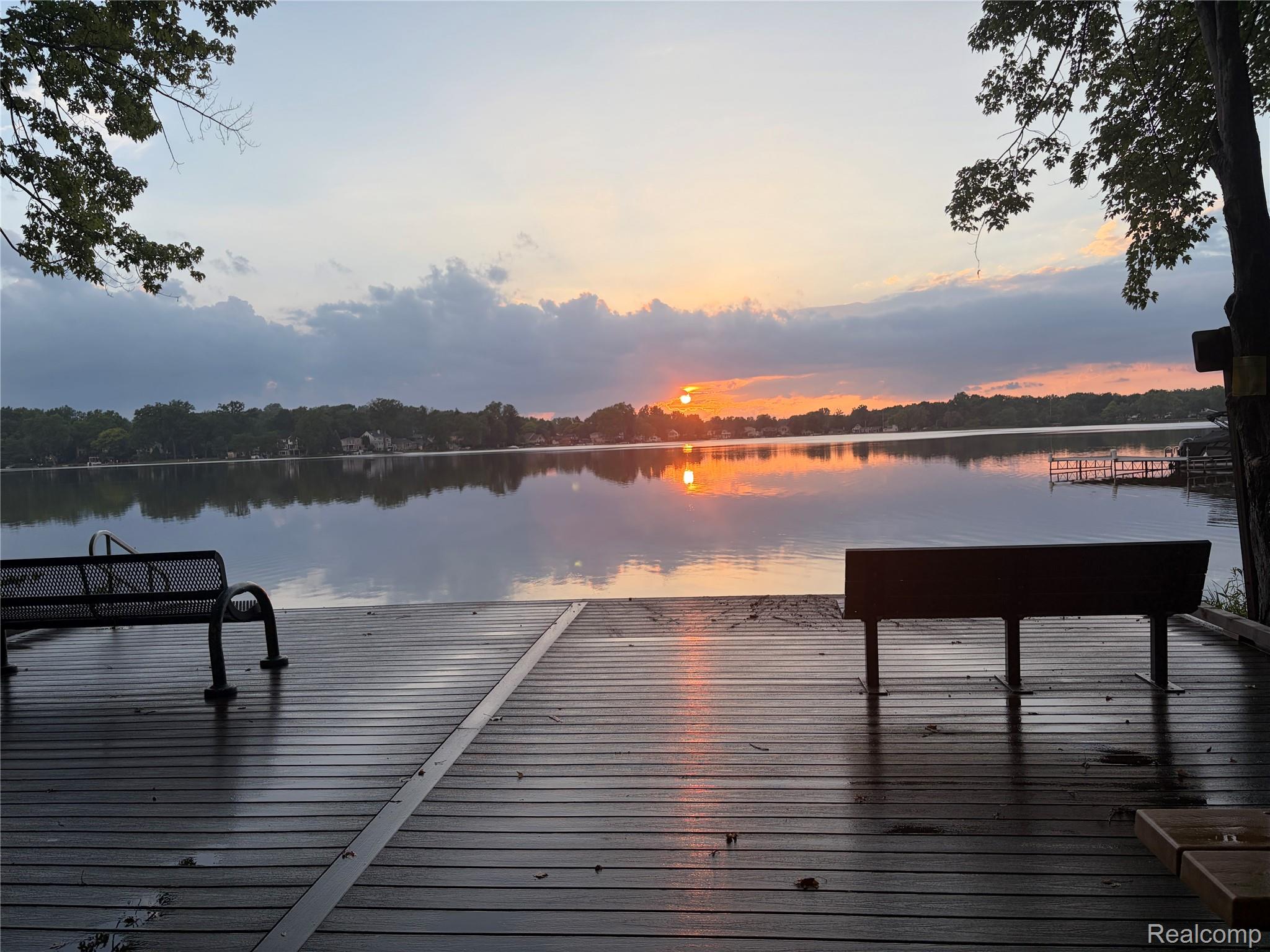 490, Cove View, Waterford, Michigan, 48327