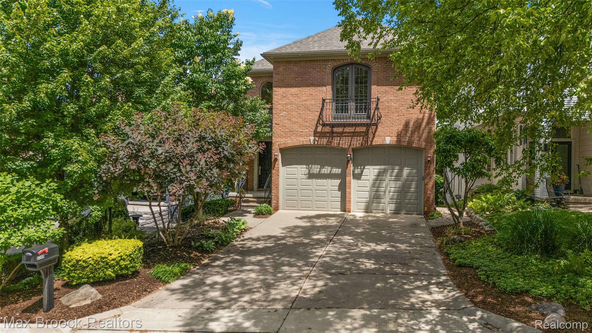 5348, Sunnycrest, West Bloomfield, Michigan, 48323