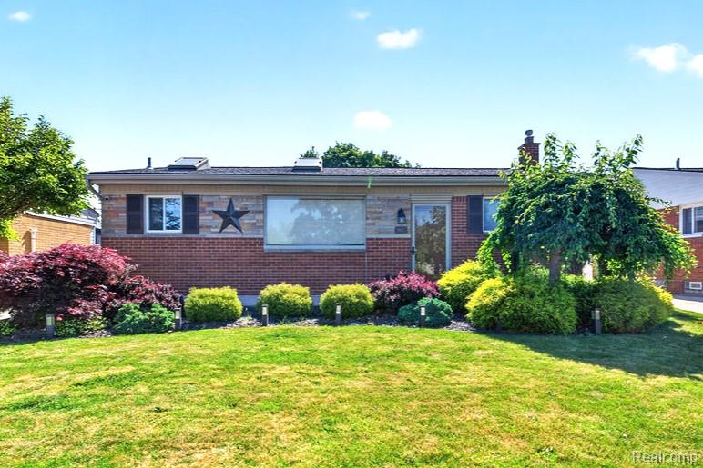 16627, McCann, Southgate, Michigan, 48195