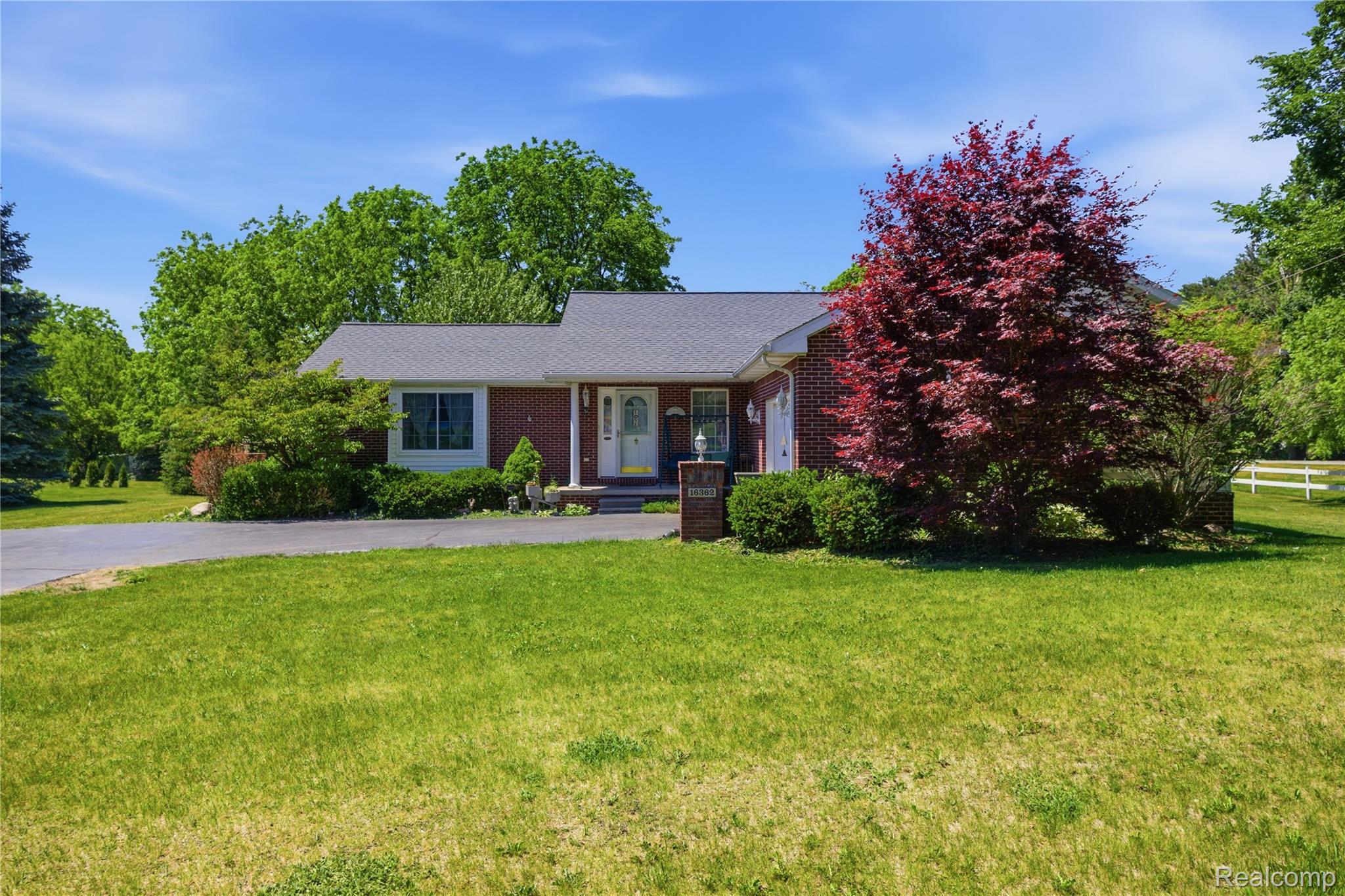16362, Paddock Club, Linden, Michigan, 48451