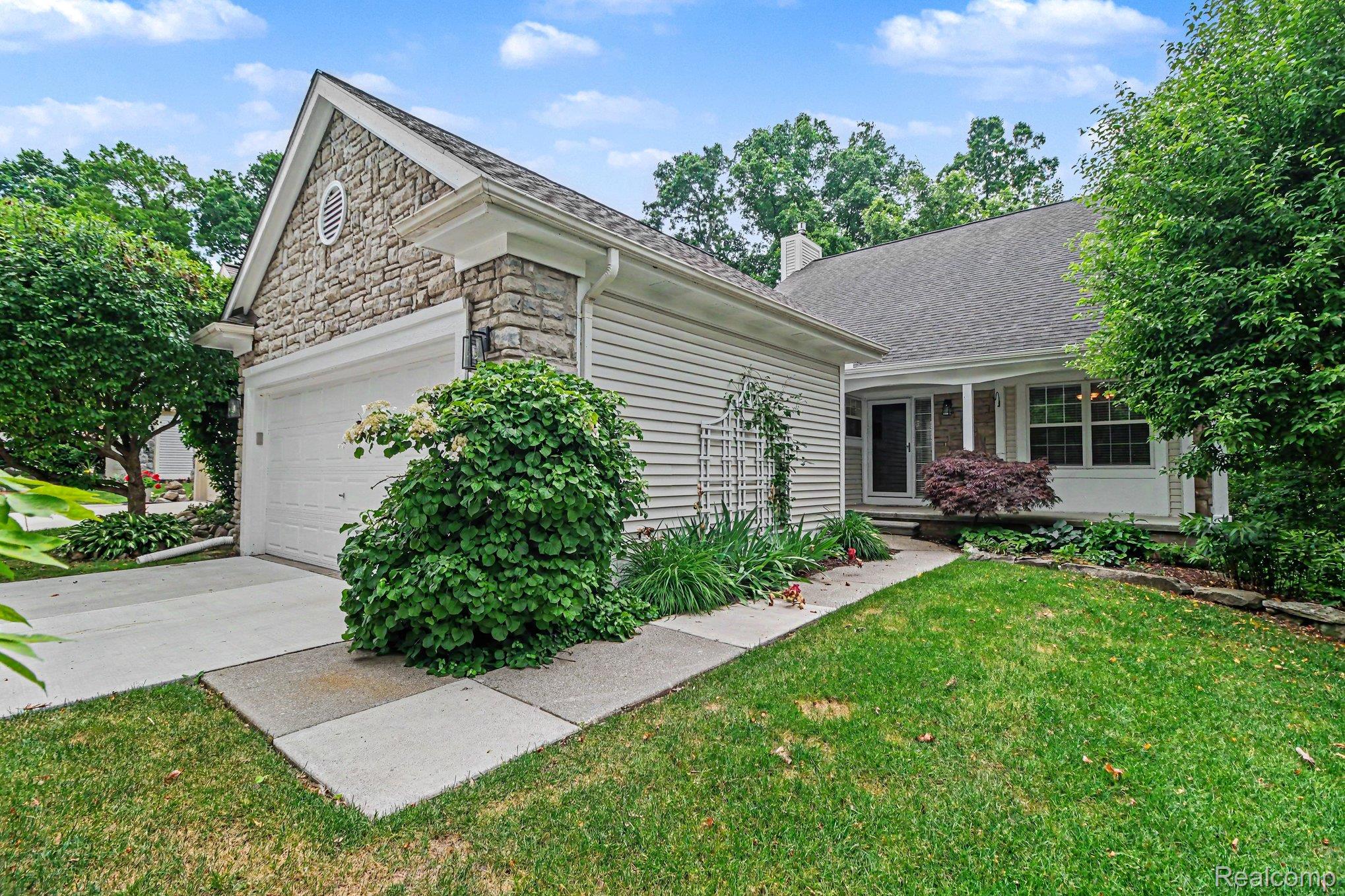 6573, Summit, Clarkston, Michigan, 48346