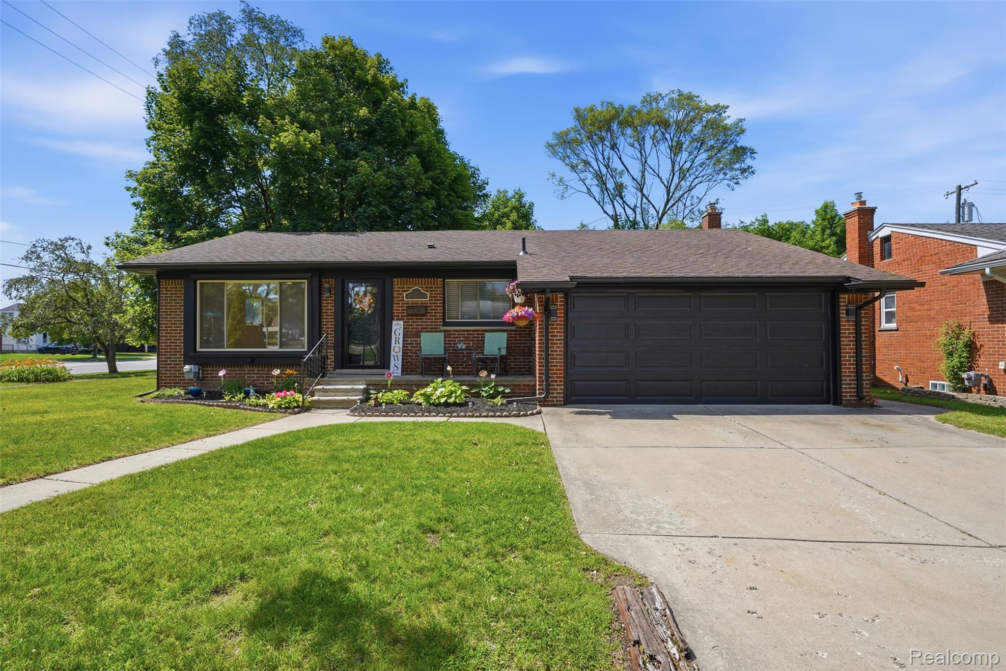 27407, Buckingham, Livonia, Michigan, 48154