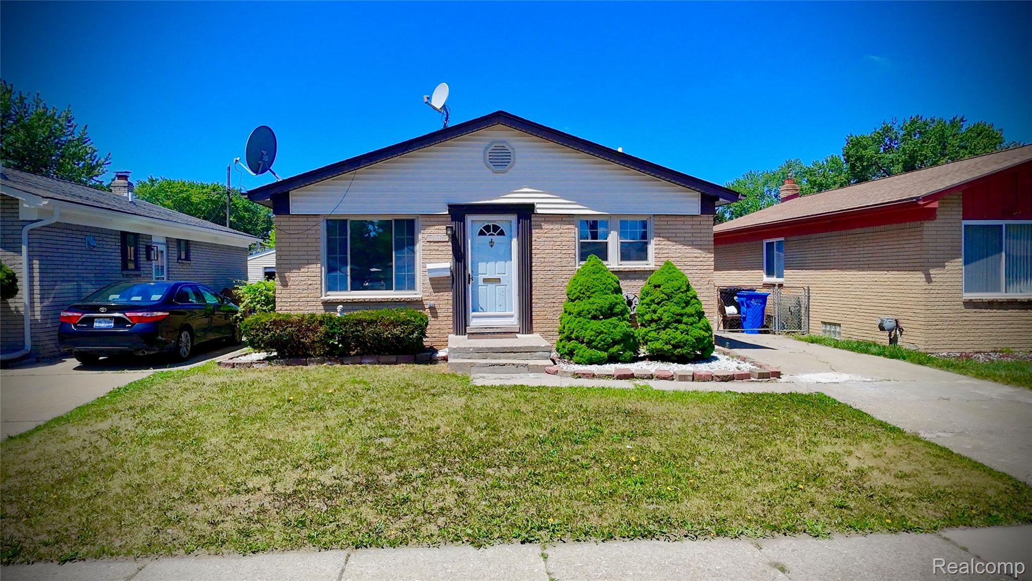 27087, Alden, Madison Heights, Michigan, 48071