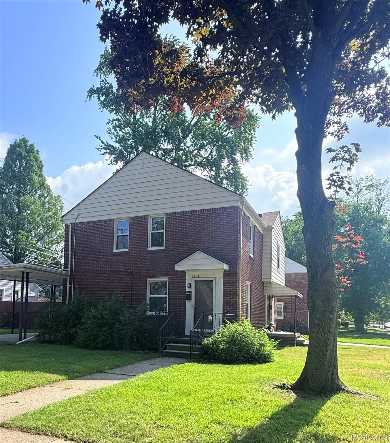 1101, 4th, Royal Oak, Michigan, 48067