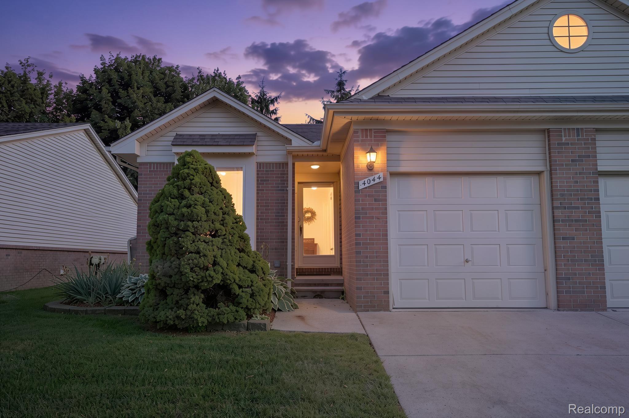 4044, Heatherwood, Warren, Michigan, 48092
