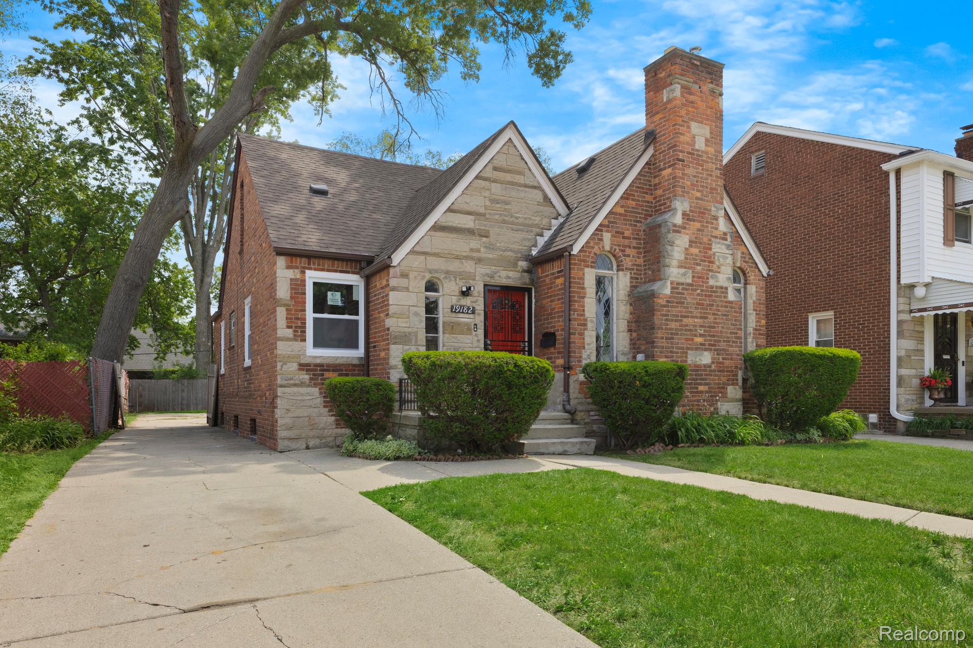 19182, Mendota, Detroit, Michigan, 48221