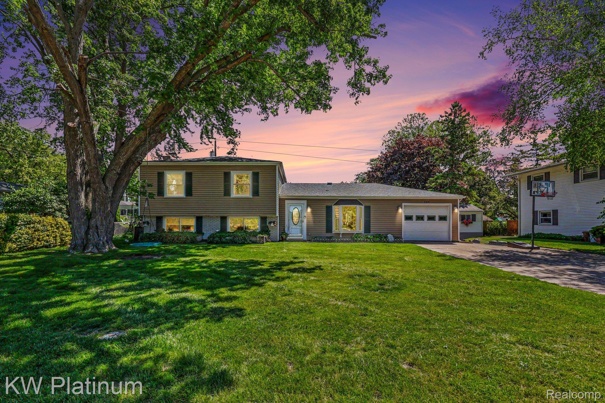 2346, Riverwood, Port Huron, Michigan, 48060