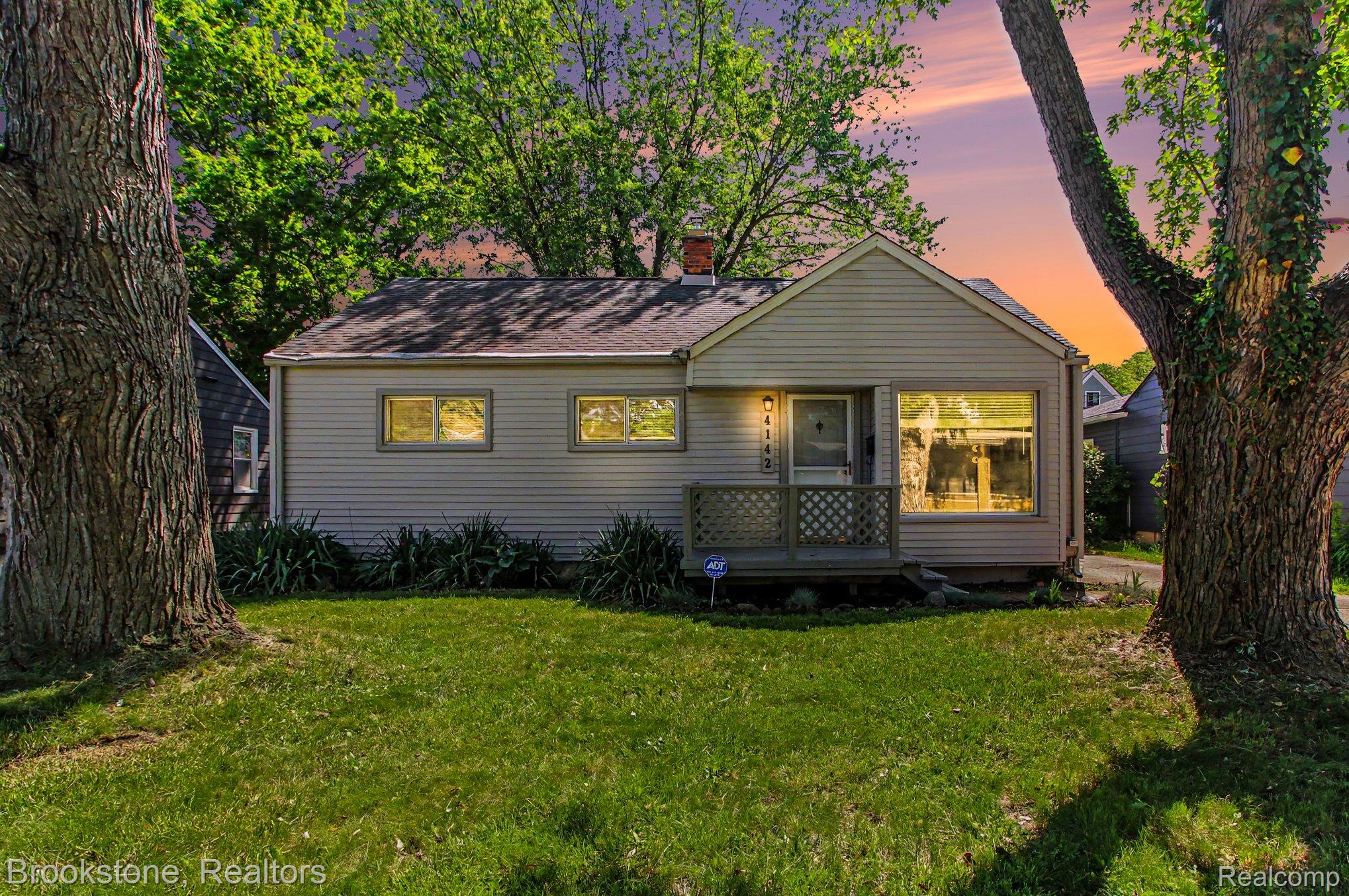 4142, Royal, Berkley, Michigan, 48072