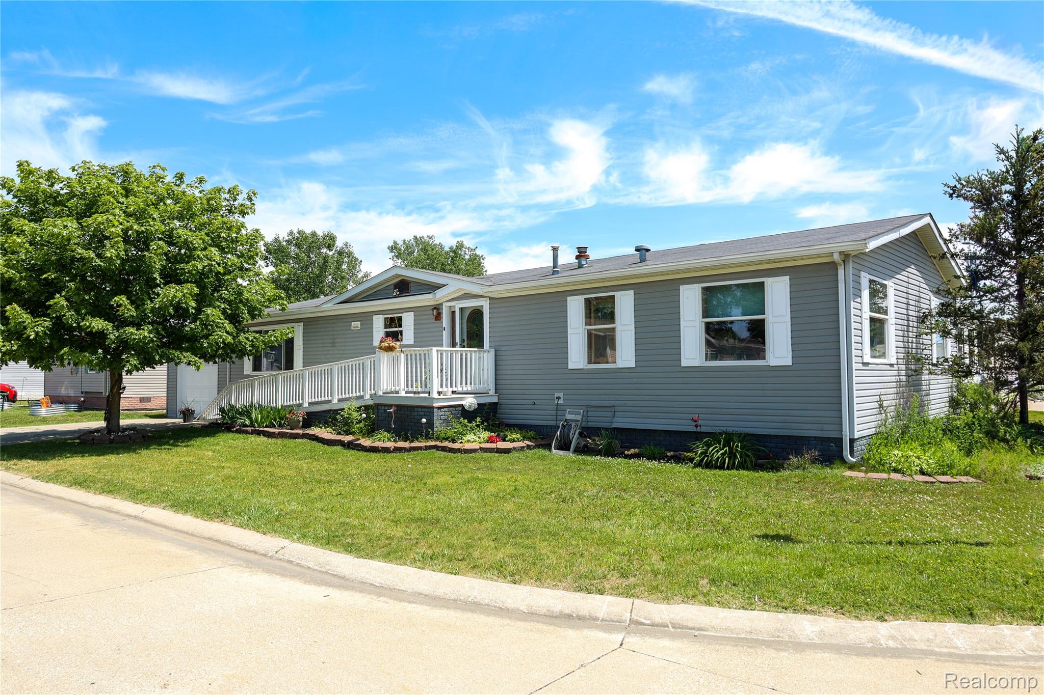 285, Madison, White Lake, Michigan, 48386