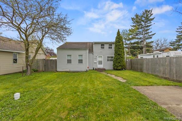25884, Leach, Roseville, Michigan, 48066