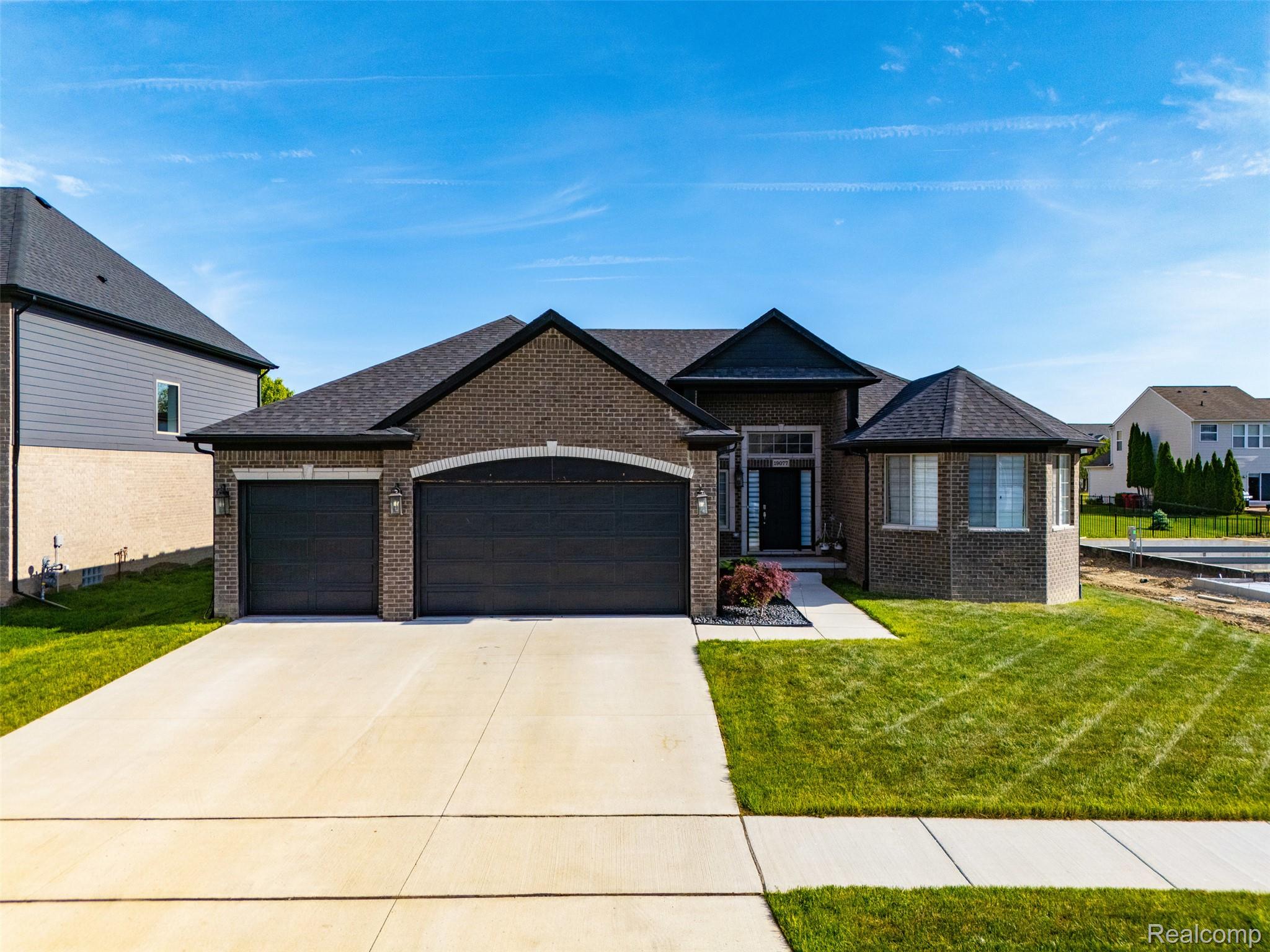 19077, Thompson, Macomb, Michigan, 48042