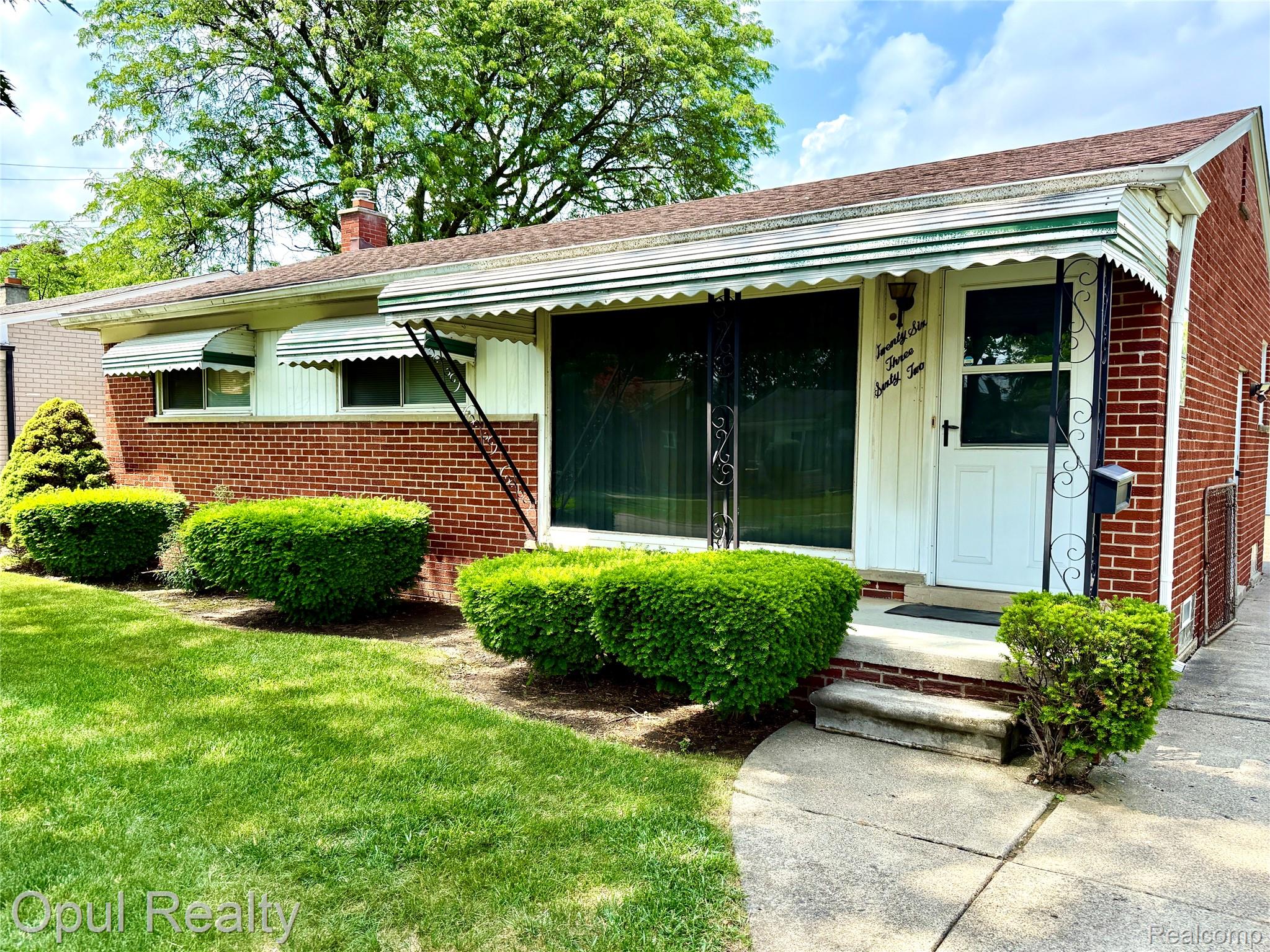 26362, Margareta, Redford, Michigan, 48240