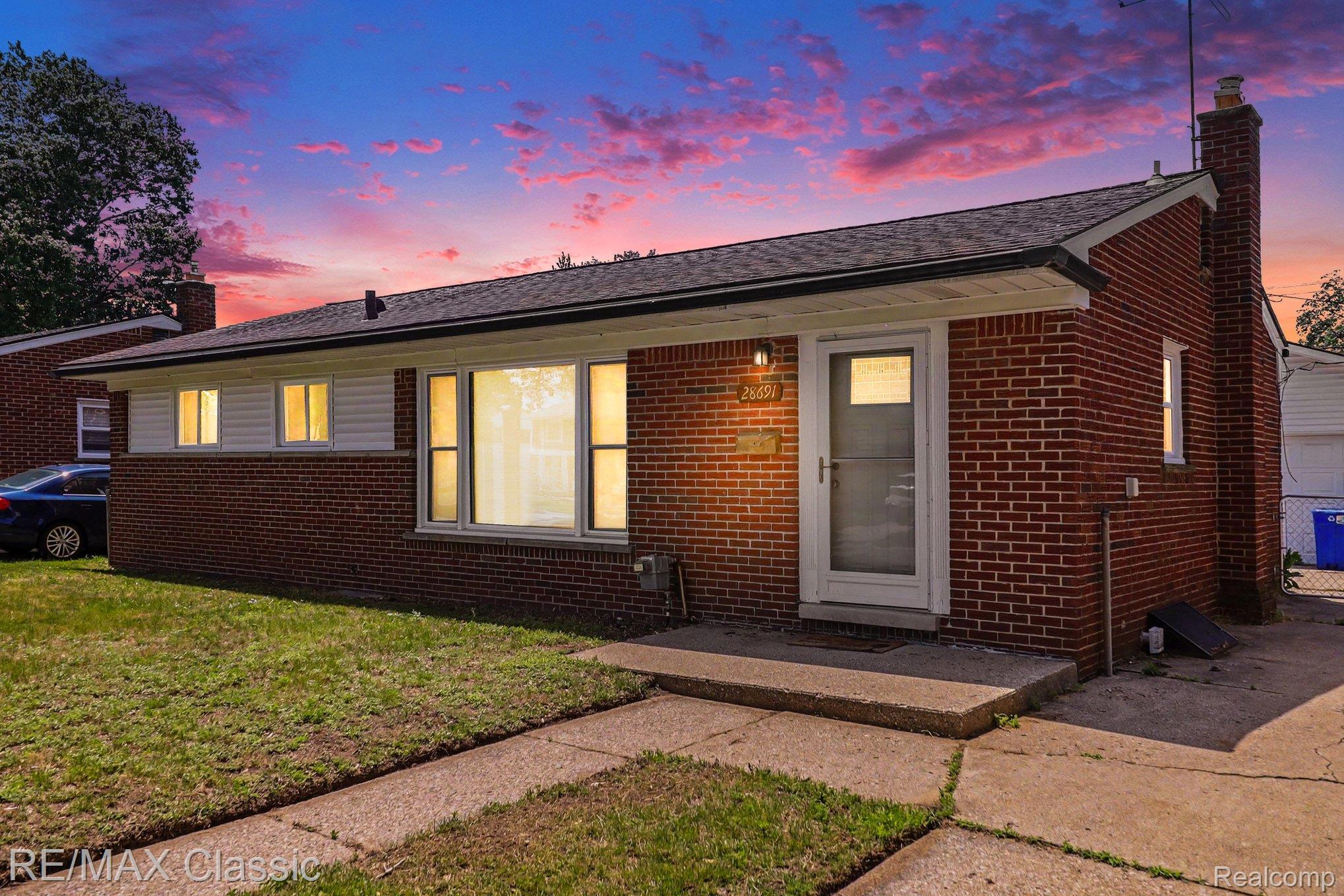 28691, Hales, Madison Heights, Michigan, 48071