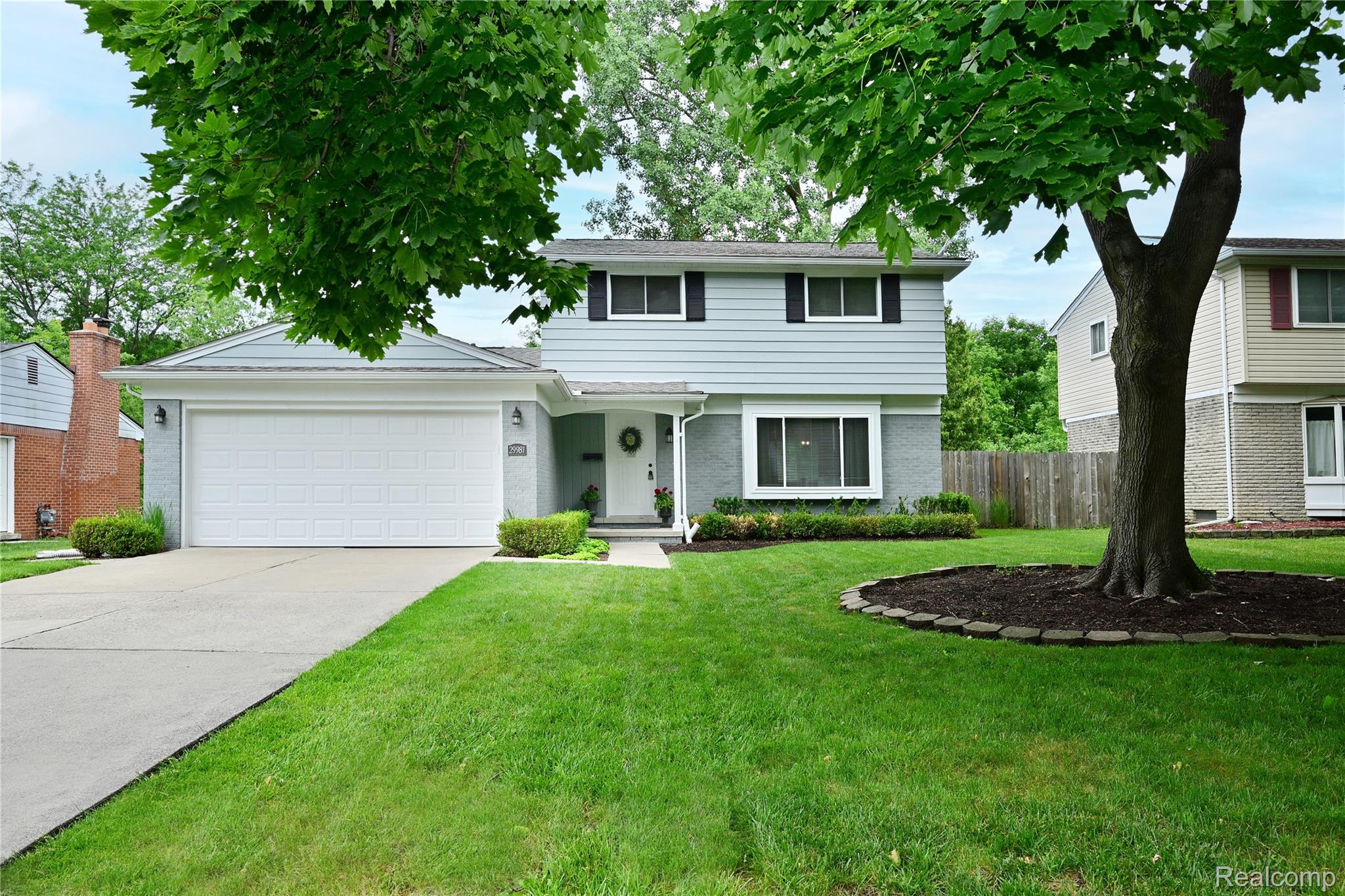 29981, Rock Creek, Southfield, Michigan, 48076