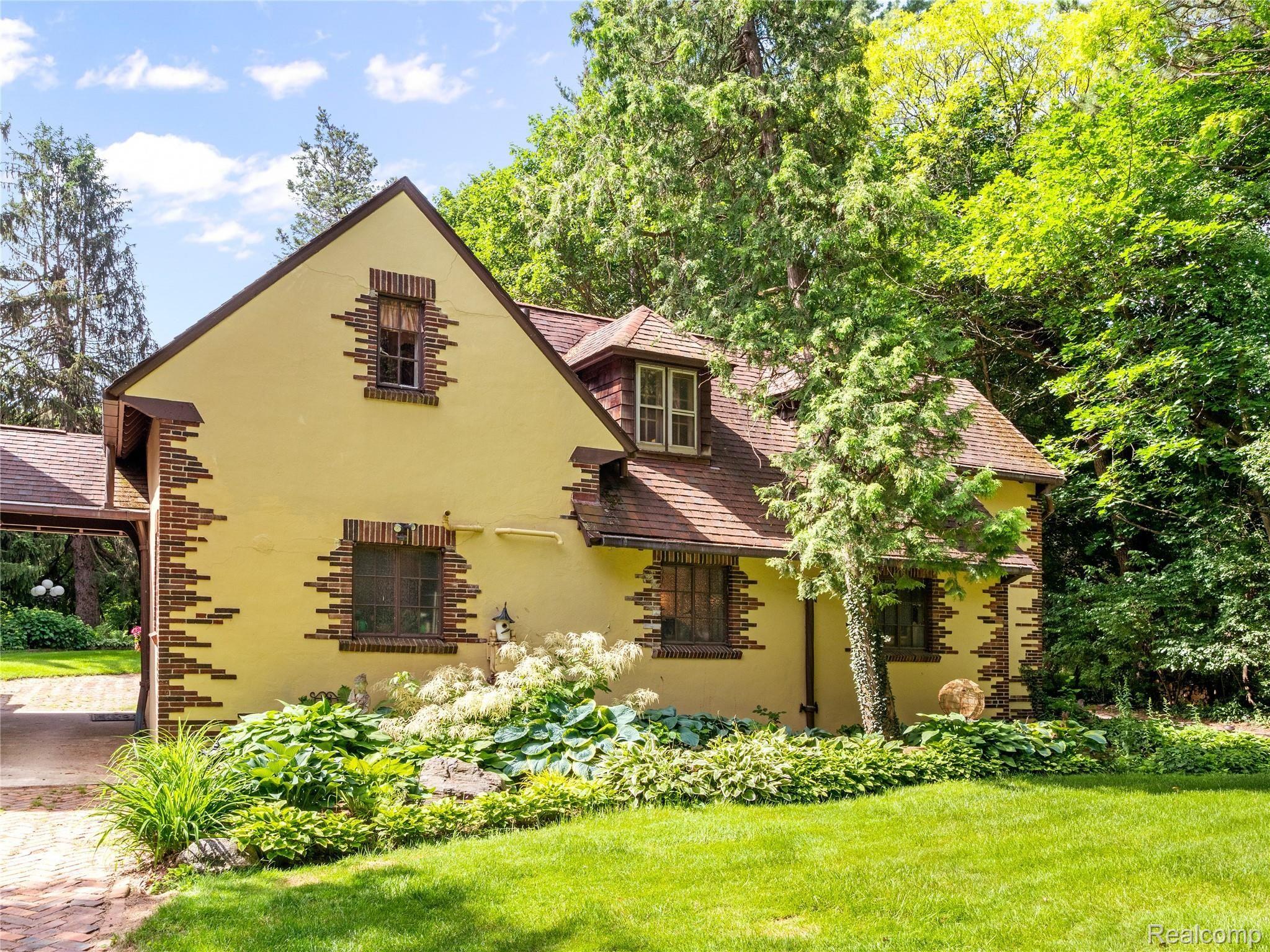 1115, ETON CROSSING, Bloomfield Hills, Michigan, 48304