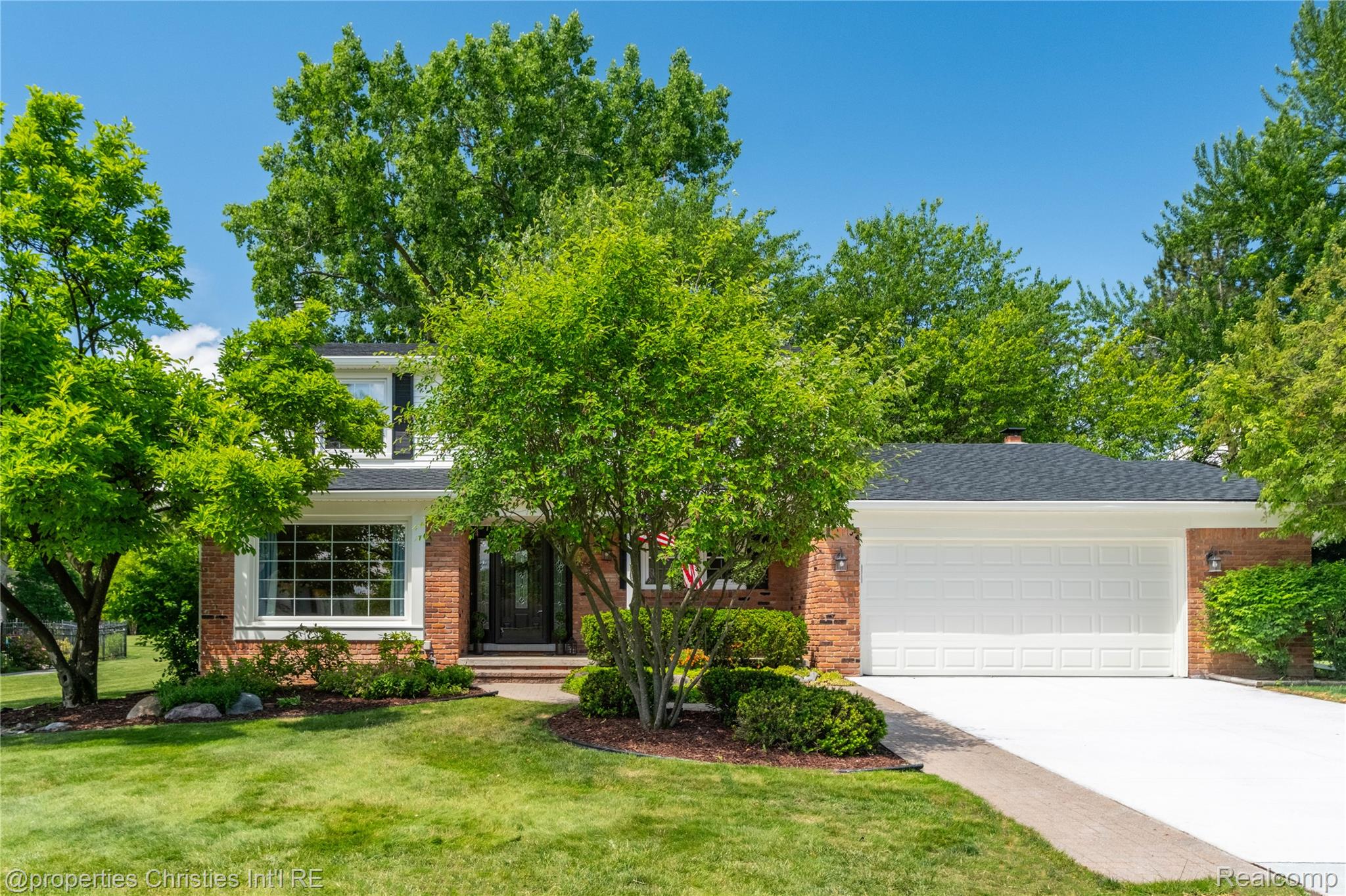 21865, Center, Northville, Michigan, 48167