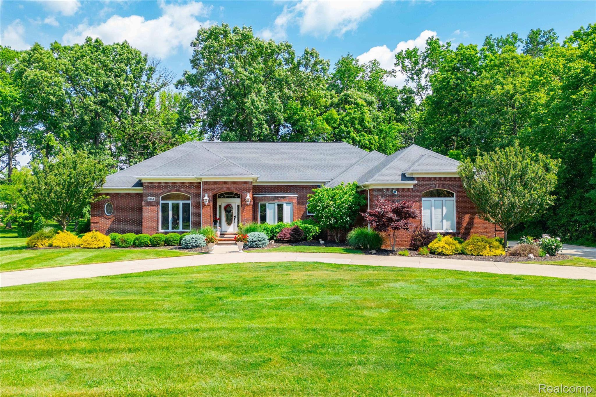 8454, Grays, Grosse Ile, Michigan, 48138