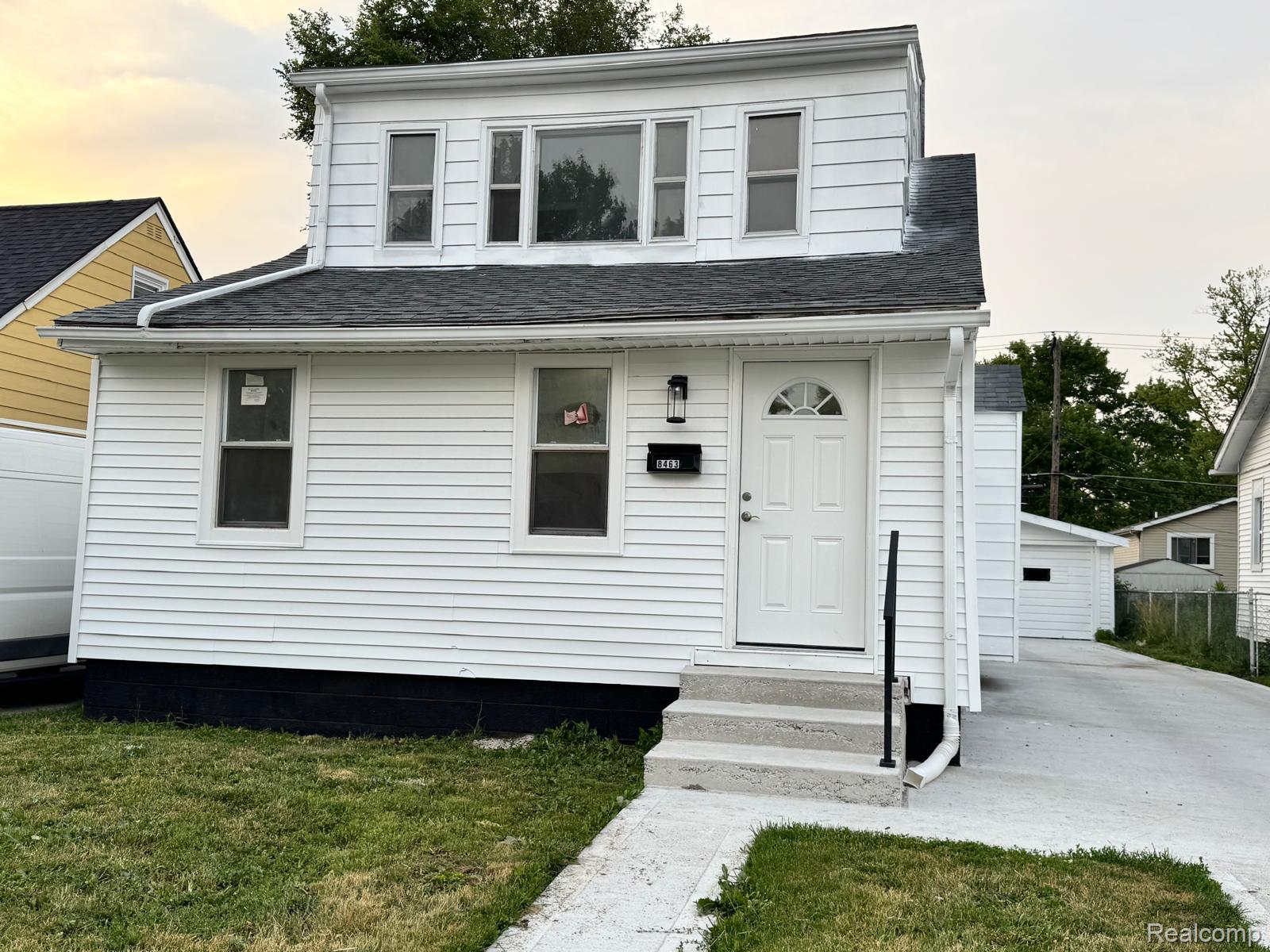 8463, Paige, Warren, Michigan, 48089