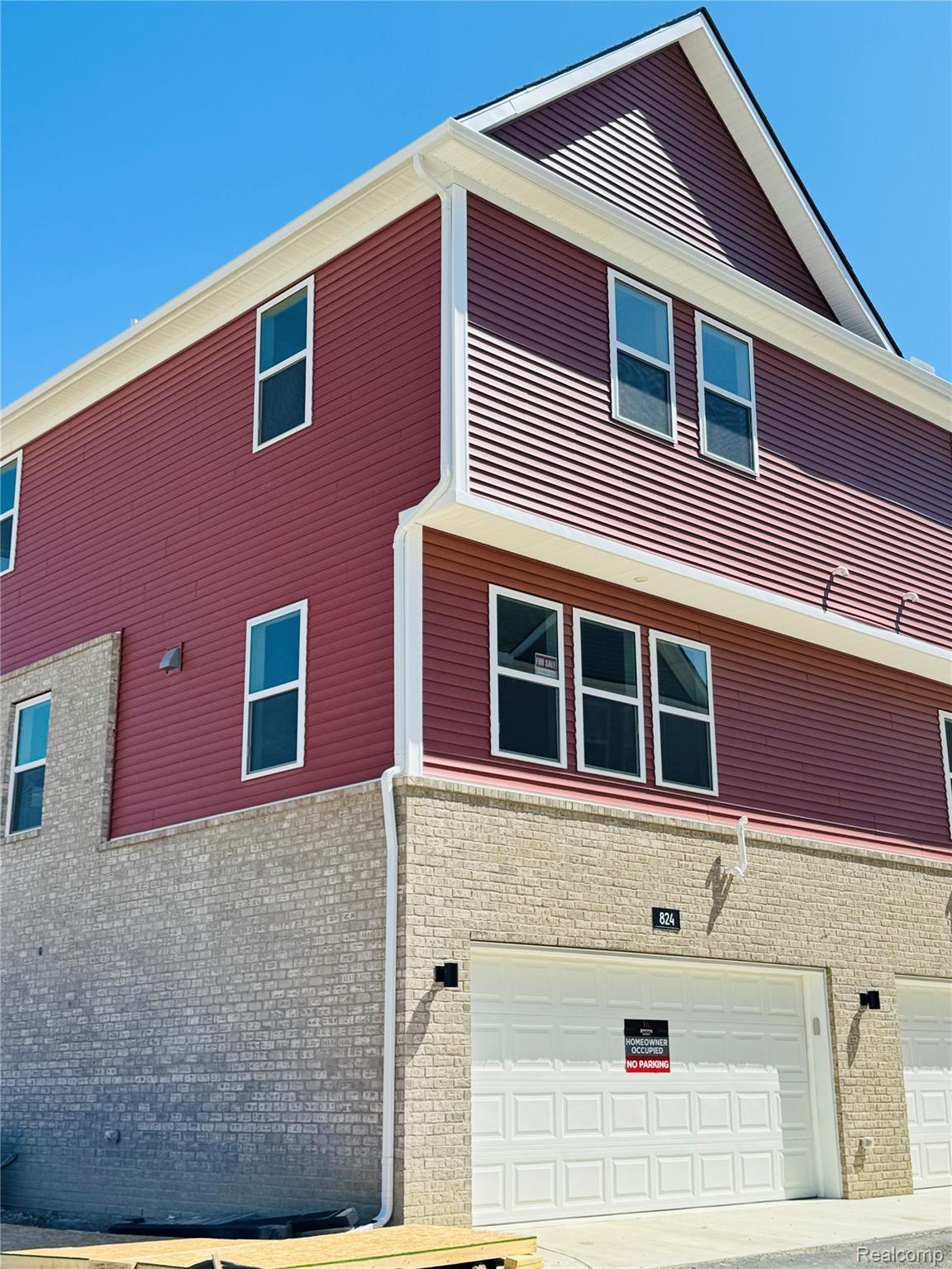 824, Huntley, Troy, Michigan, 48085