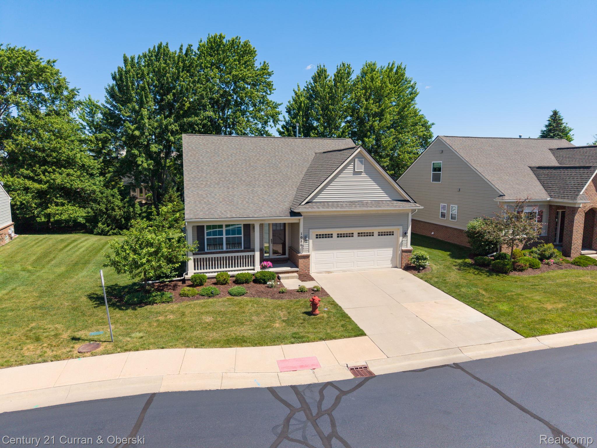 1086, Paddock, South Lyon, Michigan, 48178