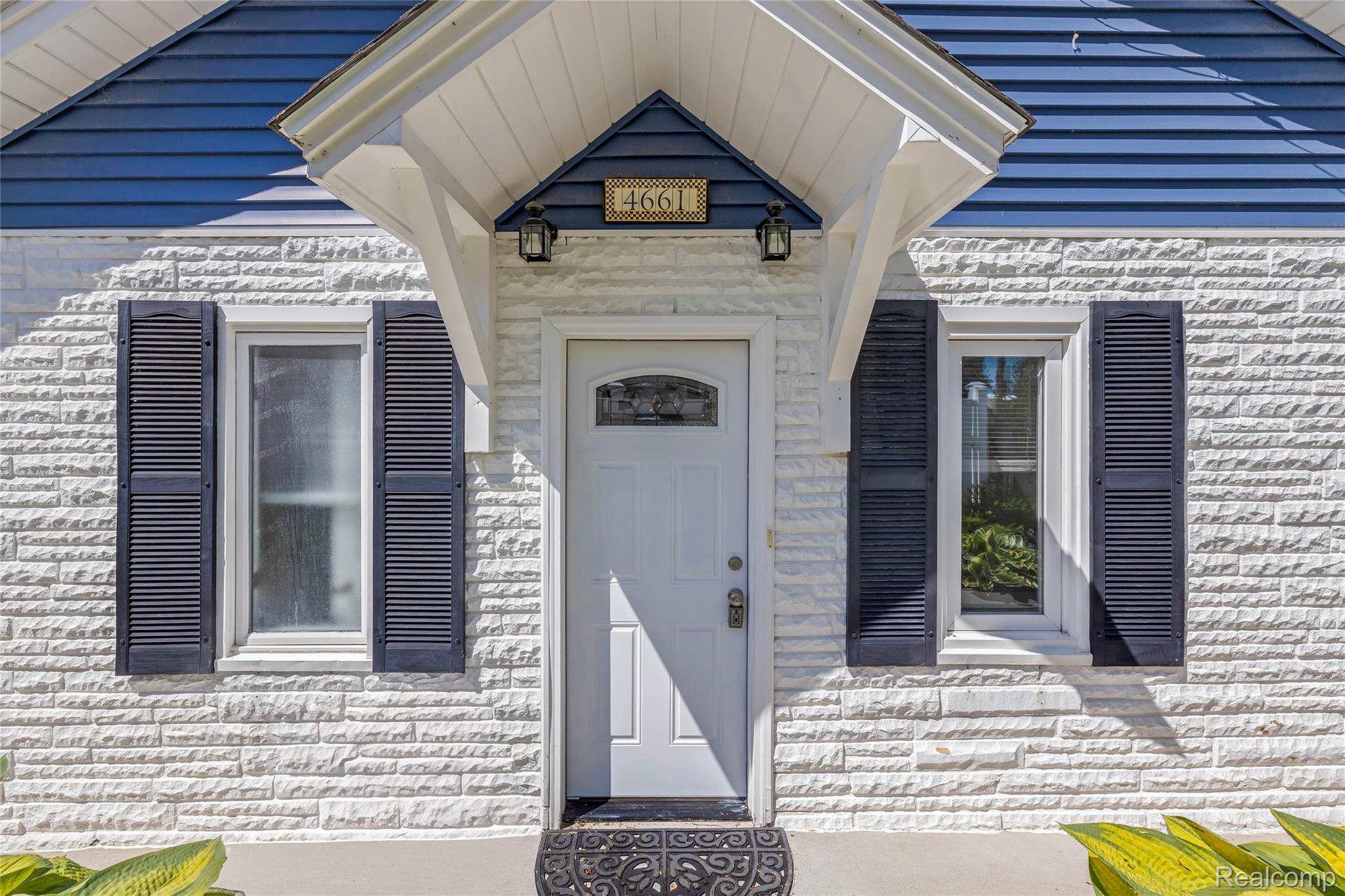 4661, Sashabaw, Waterford, Michigan, 48329