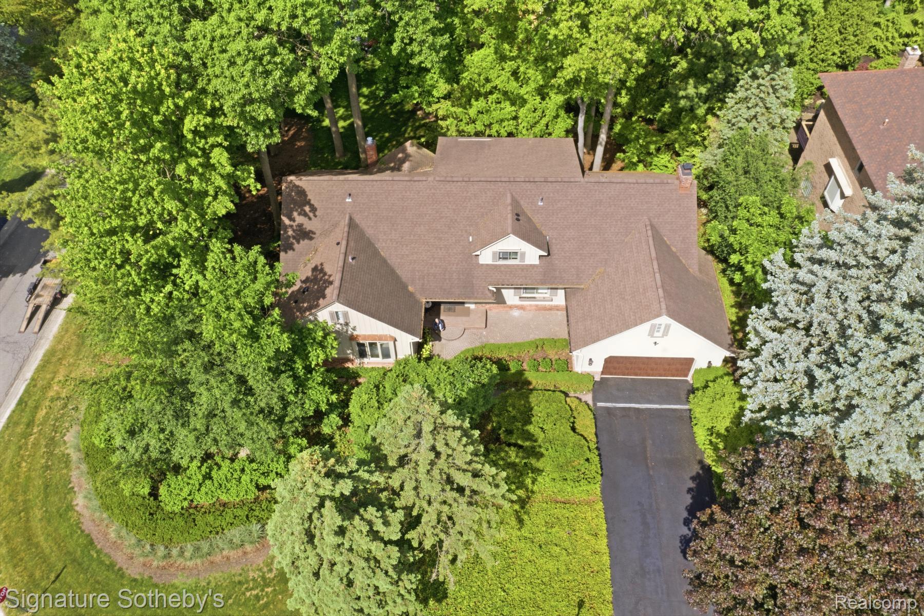 3215, Woodview Lake, West Bloomfield, Michigan, 48323