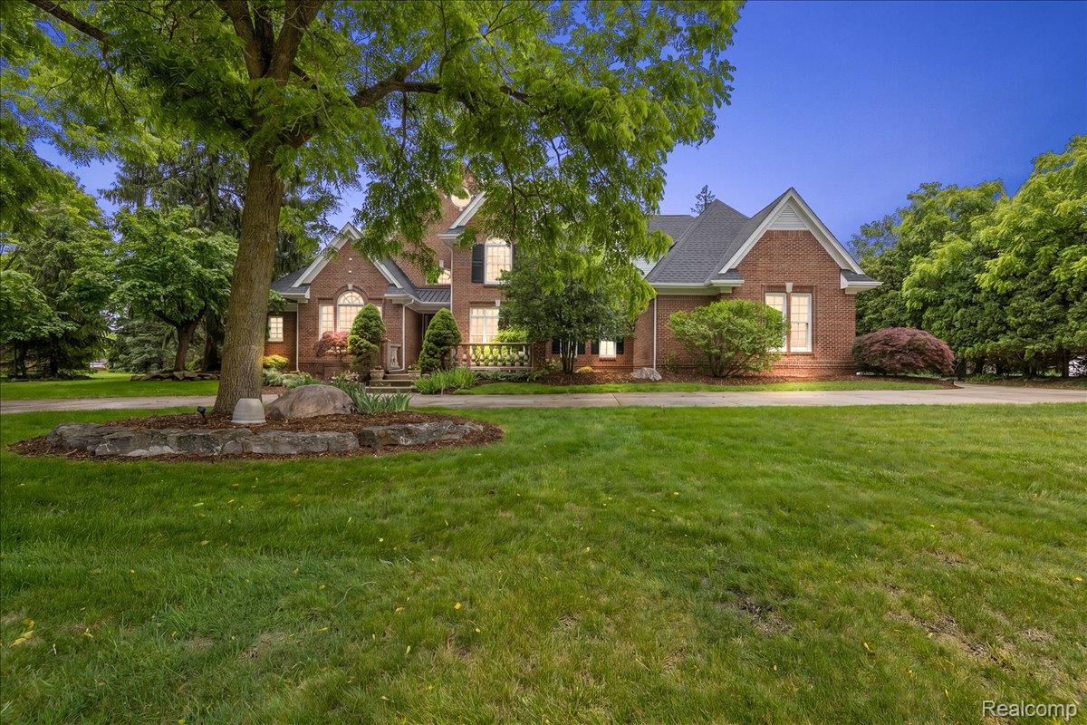 5022, Lone Pine, Bloomfield Hills, Michigan, 48302