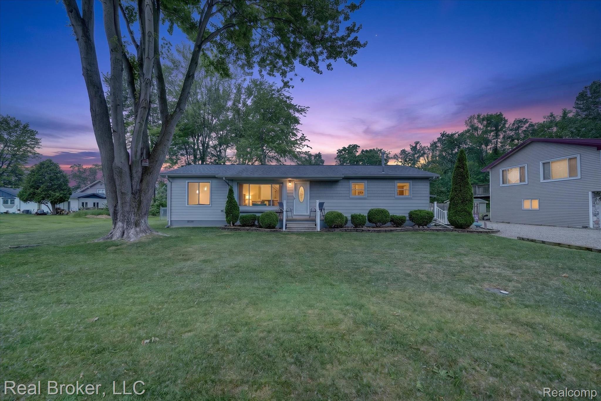 125, Maple, Harsens Island, Michigan, 48028